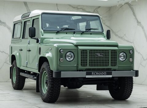 Land Rover Defender 110 HERITAGE 9