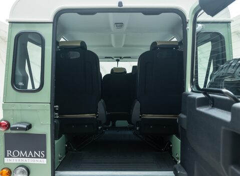 Land Rover Defender 110 HERITAGE 41