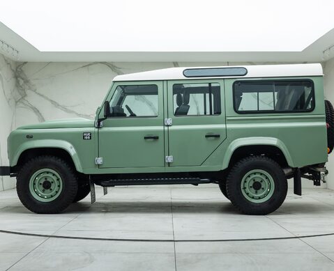 Land Rover Defender 110 HERITAGE
