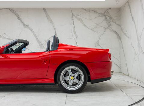Ferrari 550 BARCHETTA Pininfarina 48