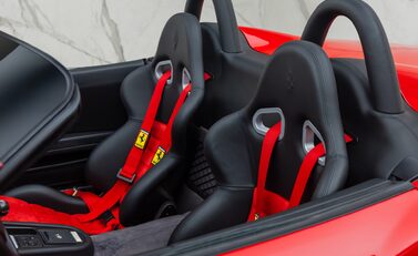 Ferrari 550 BARCHETTA Pininfarina 38