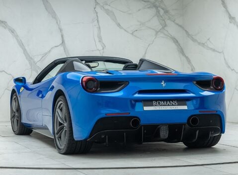 Ferrari 488 SPIDER 13