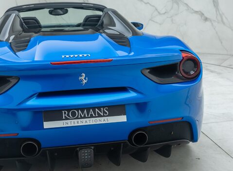 Ferrari 488 SPIDER 34