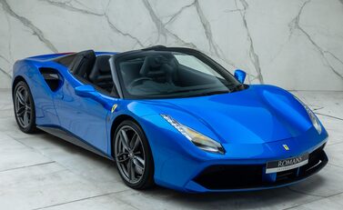 Ferrari 488 SPIDER 14