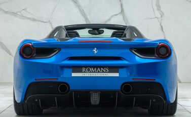 Ferrari 488 SPIDER 11