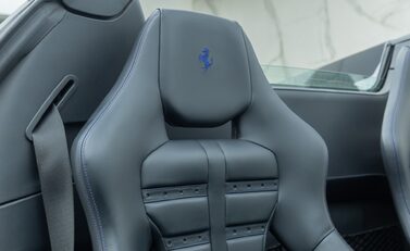 Ferrari 488 SPIDER 18