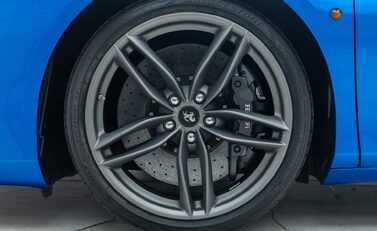 Ferrari 488 SPIDER 32