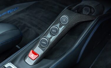 Ferrari 488 SPIDER 26