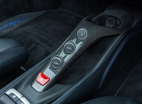 Ferrari 488 SPIDER 26