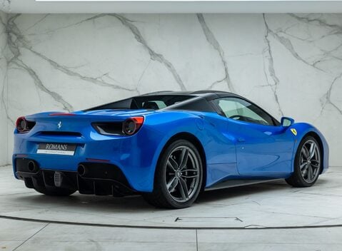 Ferrari 488 SPIDER 8