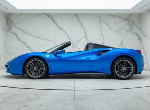 Ferrari 488 SPIDER 6