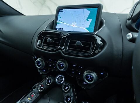 Aston Martin V8 Vantage 20