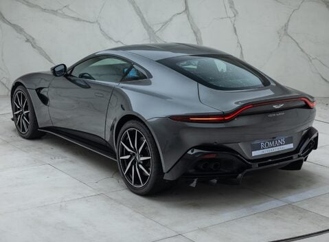 Aston Martin V8 Vantage 12