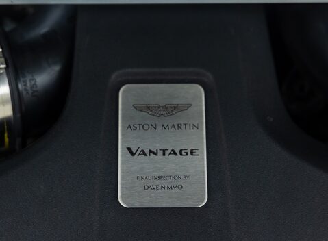 Aston Martin V8 Vantage 31