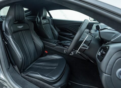 Aston Martin V8 Vantage 14