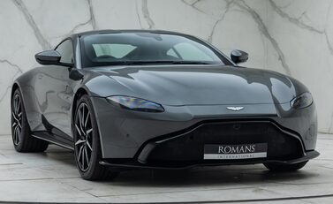 Aston Martin V8 Vantage 9