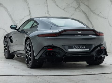 Aston Martin V8 Vantage 10