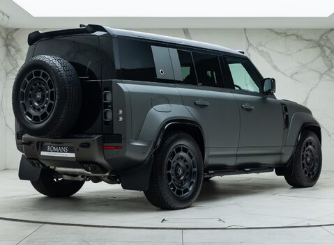 Land Rover Defender 110 OCTA EDITION ONE 6