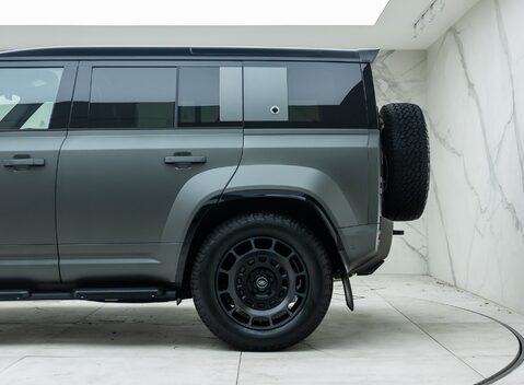 Land Rover Defender 110 OCTA EDITION ONE 49