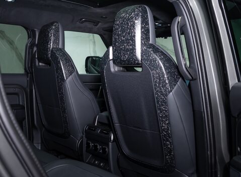 Land Rover Defender 110 OCTA EDITION ONE 21