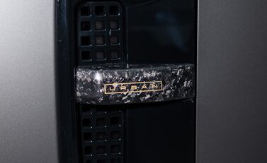 Land Rover Defender 110 OCTA EDITION ONE 42