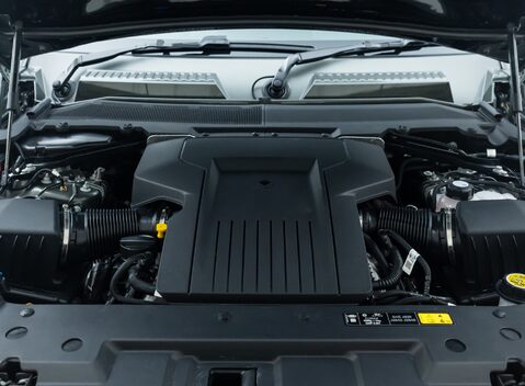 Land Rover Defender 110 OCTA EDITION ONE 50