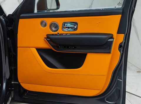 Rolls-Royce Cullinan BLACK BADGE 27
