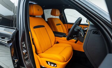 Rolls-Royce Cullinan BLACK BADGE 11