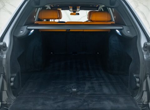 Rolls-Royce Cullinan BLACK BADGE 40