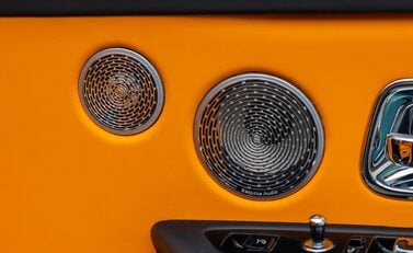 Rolls-Royce Cullinan BLACK BADGE 28