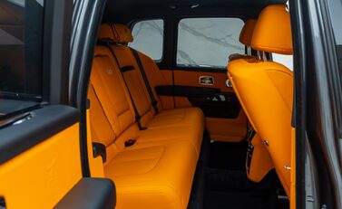 Rolls-Royce Cullinan BLACK BADGE 16