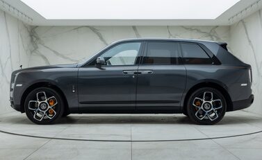 Rolls-Royce Cullinan BLACK BADGE 4