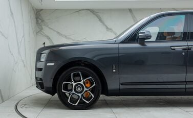 Rolls-Royce Cullinan BLACK BADGE 36