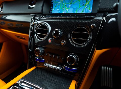 Rolls-Royce Cullinan BLACK BADGE 24