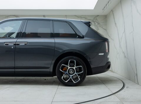 Rolls-Royce Cullinan BLACK BADGE 37