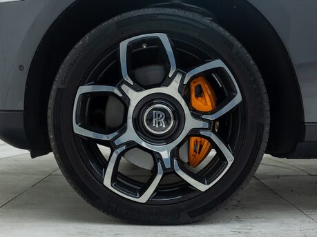 Rolls-Royce Cullinan BLACK BADGE