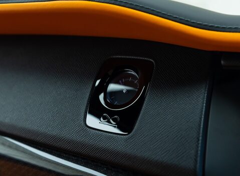 Rolls-Royce Cullinan BLACK BADGE 23