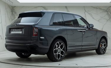Rolls-Royce Cullinan BLACK BADGE 5