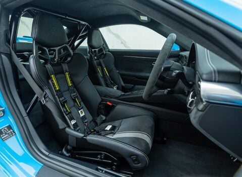 Porsche 911 GT3 (991.2) 14