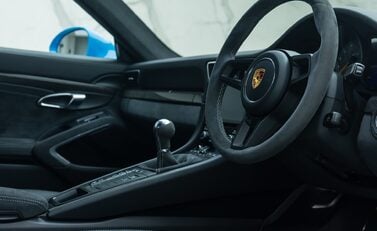 Porsche 911 GT3 (991.2) 13