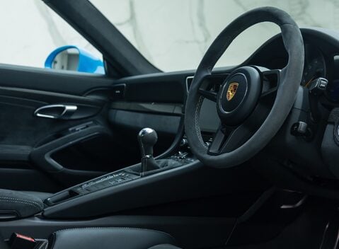 Porsche 911 GT3 (991.2) 13