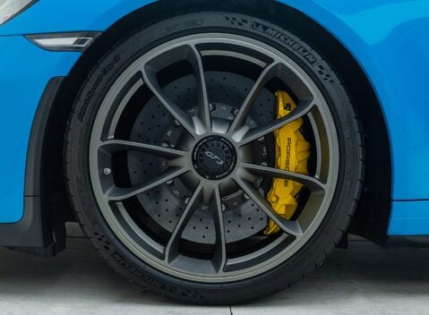 Porsche 911 GT3 (991.2) 26