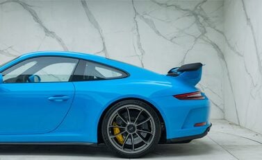 Porsche 911 GT3 (991.2) 34