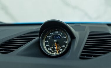 Porsche 911 GT3 (991.2) 21