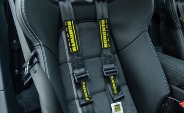 Porsche 911 GT3 (991.2) 16