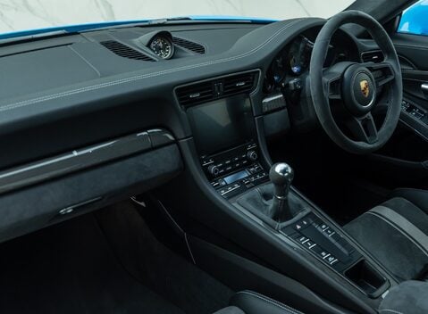 Porsche 911 GT3 (991.2) 19
