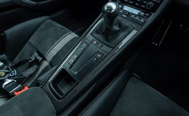 Porsche 911 GT3 (991.2) 24