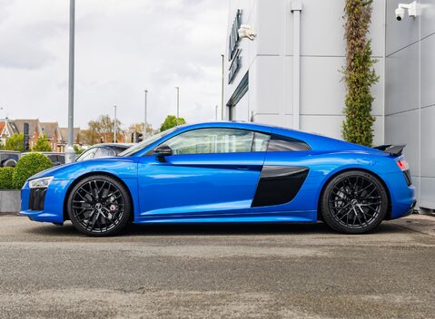 Audi R8 V10 PLUS 3