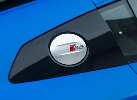 Audi R8 V10 PLUS 32