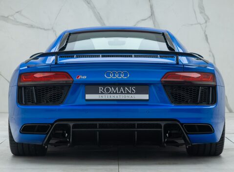 Audi R8 V10 PLUS 8